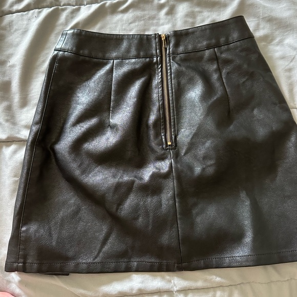 Princess Polly Black Mini Skirt - Picture 3 of 5